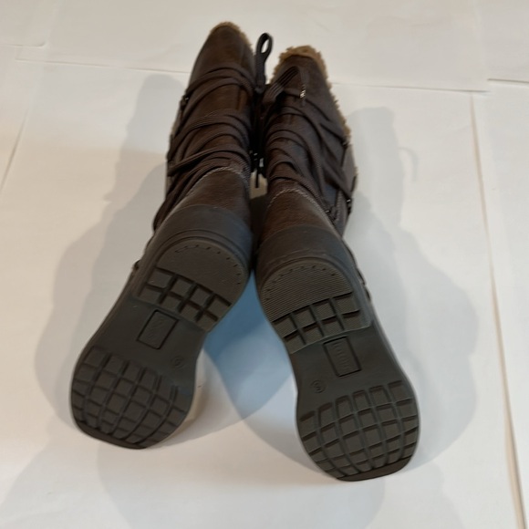 Totes “Ivy” Winter Boot, Size 6 - Picture 3 of 5